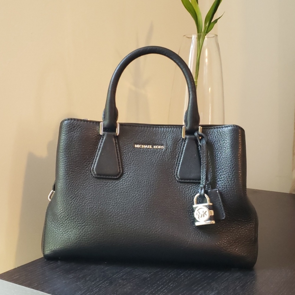 Michael Kors hand bag
